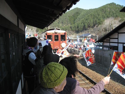 三陸鉄道復旧.jpg