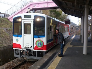 吉浜駅村上.jpg