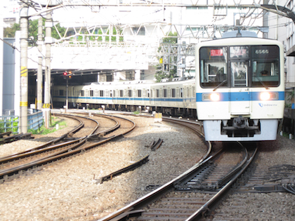 小田急電鉄.jpg